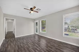 216 Eastway St, Galena Park, TX 77547 - Photo 9