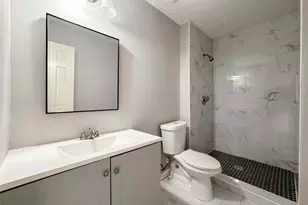 11873 Algonquin Dr, Houston, TX 77089 - Photo 17