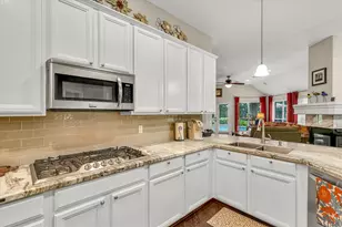 1605 Cafe Dumonde, Conroe, TX 77304 - Photo 15