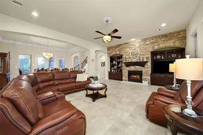 34202 Mill Creek Court, Pinehurst, TX 77362 - Photo 15