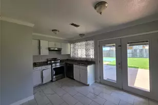 830 Hollycrest Dr, Channelview, TX 77530 - Photo 7