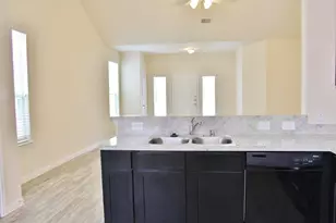 12418 Gemma Ln, Houston, TX 77044 - Photo 5