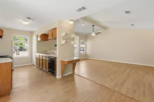 1712 Hazelwood St, Conroe, TX 77301 - Photo 13