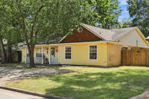 1712 Hazelwood St, Conroe, TX 77301 - Photo 1
