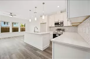 4508 Noble St, Houston, TX 77020 - Photo 7