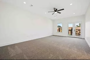4508 Noble St, Houston, TX 77020 - Photo 9