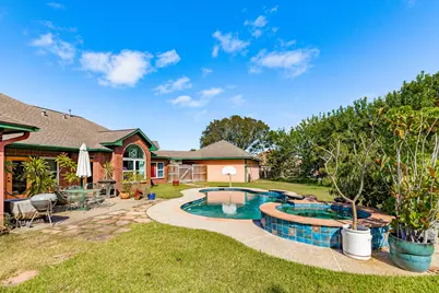 55 Mandevilla Court, Lake Jackson, TX 77566 - Photo 41