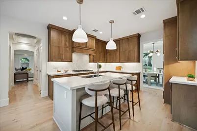 5665 Pine Forest Road, Houston, TX 77056 - Photo 13