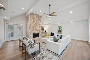 5665 Pine Forest Rd, Houston, TX 77056 - Photo 17