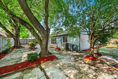 11322 Yorklyn Drive, Houston, TX 77066 - Photo 33
