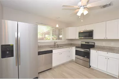 703 Flower Field Court, Pearland, TX 77584 - Photo 5