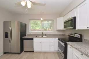 703 Flower Field Ct, Pearland, TX 77584 - Photo 7