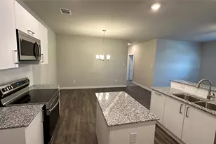 9804 Grosbeak Ln, Magnolia, TX 77354 - Photo 5