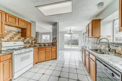 1916 Woodland Hills Drive, Missouri City, TX 77489 - Photo 7