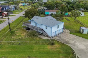 1045 12th St, Dickinson, TX 77539 - Photo 1