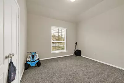 696 W Linnwood Drive, Woodbranch, TX 77357 - Photo 17