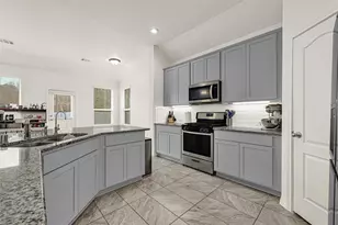 696 W Linnwood Dr, Woodbranch, TX 77357 - Photo 15