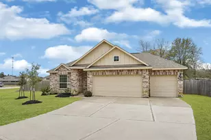 696 W Linnwood Dr, Woodbranch, TX 77357 - Photo 3
