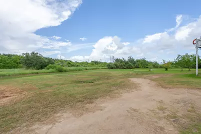 7526 3rd Avenue, Sabine Pass, TX 77640 - Photo 25