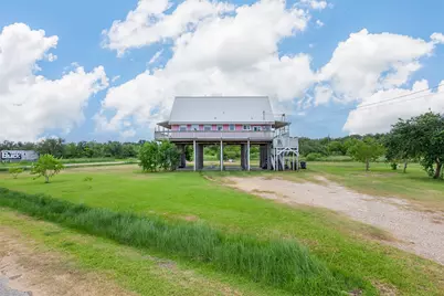 7526 3rd Avenue, Sabine Pass, TX 77640 - Photo 29