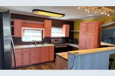 7526 3rd Avenue, Sabine Pass, TX 77640 - Photo 5