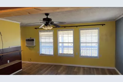 7526 3rd Avenue, Sabine Pass, TX 77640 - Photo 9