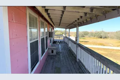 7526 3rd Avenue, Sabine Pass, TX 77640 - Photo 3