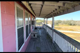 7526 3rd Ave, Sabine Pass, TX 77640 - Photo 3