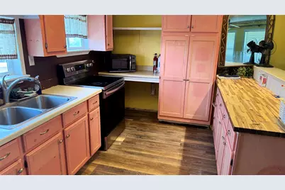 7526 3rd Avenue, Sabine Pass, TX 77640 - Photo 5