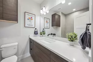 321 Charlock St, Houston, TX 77022 - Photo 11