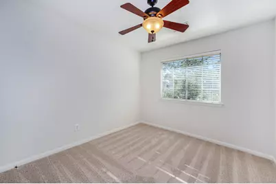 158 N Magnolia Pond Place, The Woodlands, TX 77381 - Photo 17