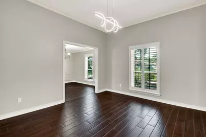5315 Lawn Arbor Drive, Houston, TX 77066 - Photo 7