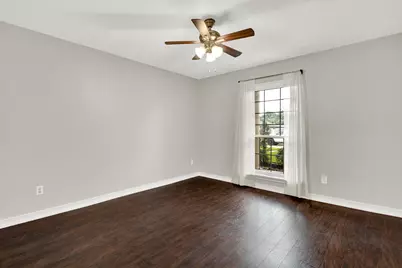 5315 Lawn Arbor Drive, Houston, TX 77066 - Photo 33