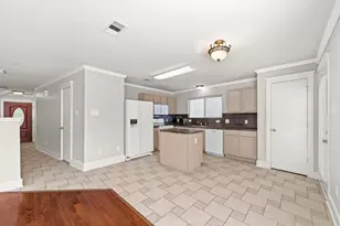 26848 Manor Crest Ct, Kingwood, TX 77339 - Photo 9