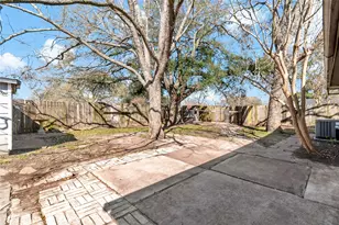 7410 Londres Dr, Houston, TX 77083 - Photo 21