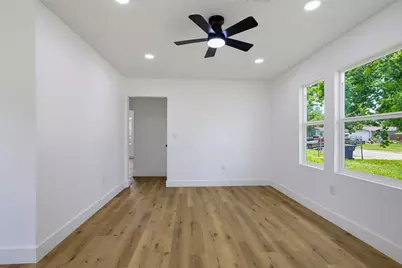 1004 11th Street N, Texas City, TX 77590 - Photo 13
