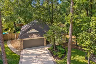 19 Cirrus Ct, The Woodlands, TX 77380 - Photo 3