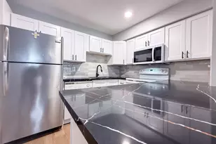 3900 Woodchase Dr, Houston, TX 77042 - Photo 9
