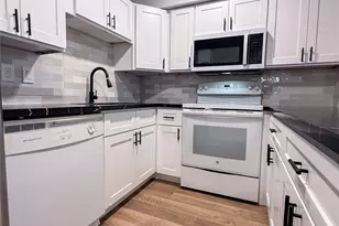 3900 Woodchase Dr, Houston, TX 77042 - Photo 13