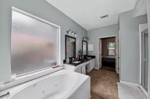 9403 Cabin Creek Dr, Houston, TX 77064 - Photo 17
