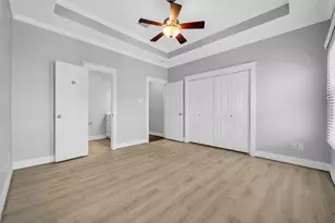 1029 W 15th 1/2 St, Houston, TX 77008 - Photo 13