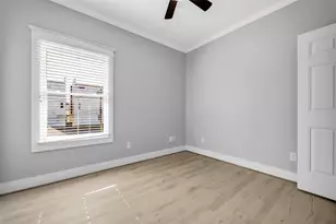 1029 W 15th 1/2 St, Houston, TX 77008 - Photo 19