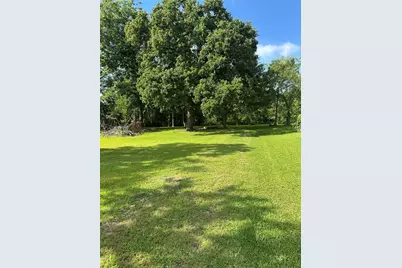 2307 E James Street, Baytown, TX 77520 - Photo 5