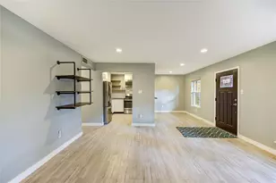 3224 Timmons Ln, Houston, TX 77027 - Photo 1