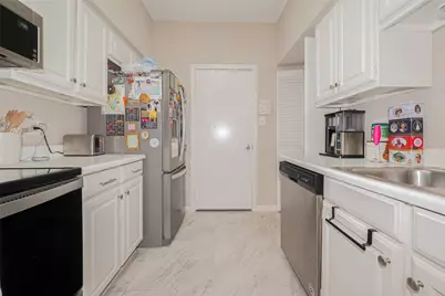 2475 Underwood Street #381, Houston, TX 77030 - Photo 13