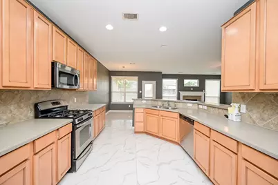 4818 Kale Garden Court, Katy, TX 77449 - Photo 11