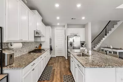 2027 Clearwater Grove Lane, Pearland, TX 77089 - Photo 15