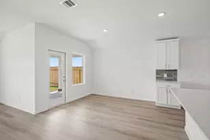 8931 Phoebe Bnd Dr, Montgomery, TX 77316 - Photo 5