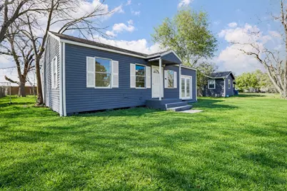 111 Poinsetta Lane, Highlands, TX 77562 - Photo 21