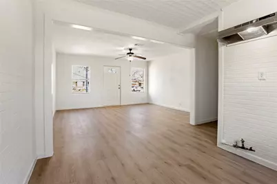 111 Poinsetta Lane, Highlands, TX 77562 - Photo 7